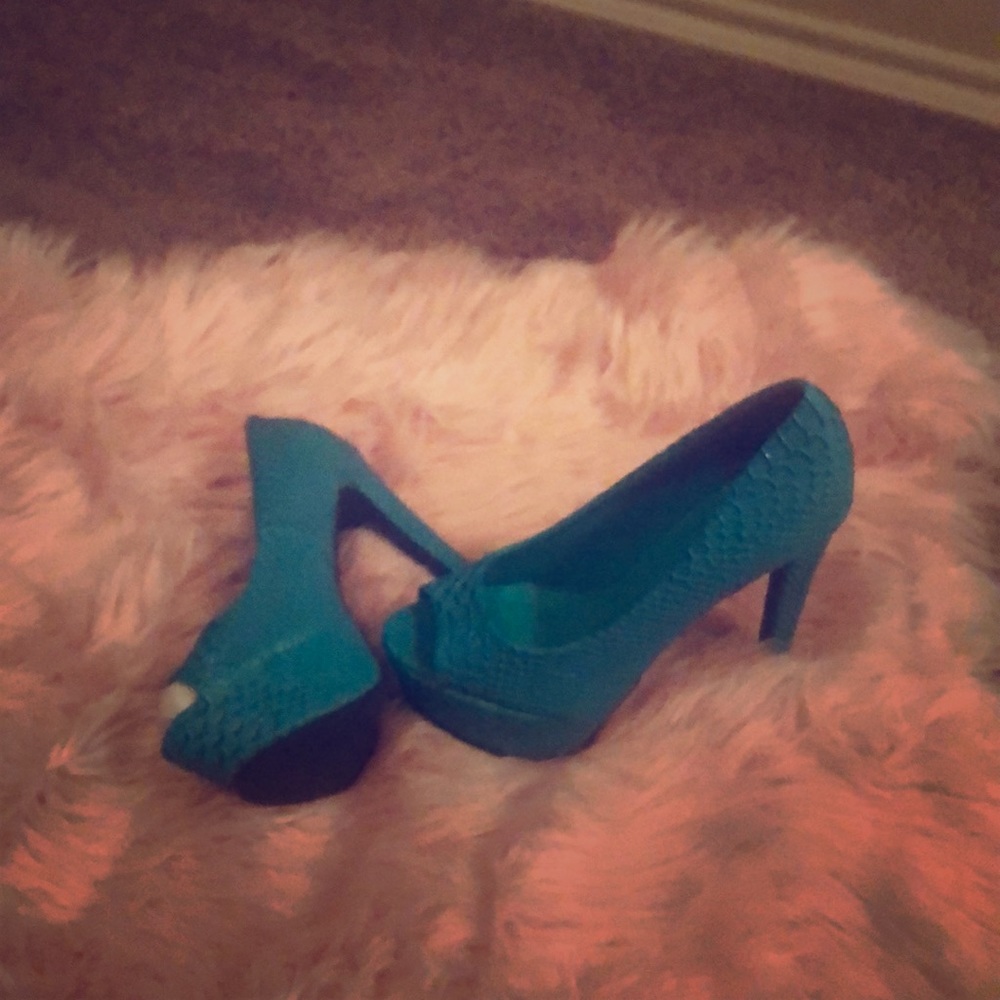 Charlotte Russe Teal Blanchett heels
